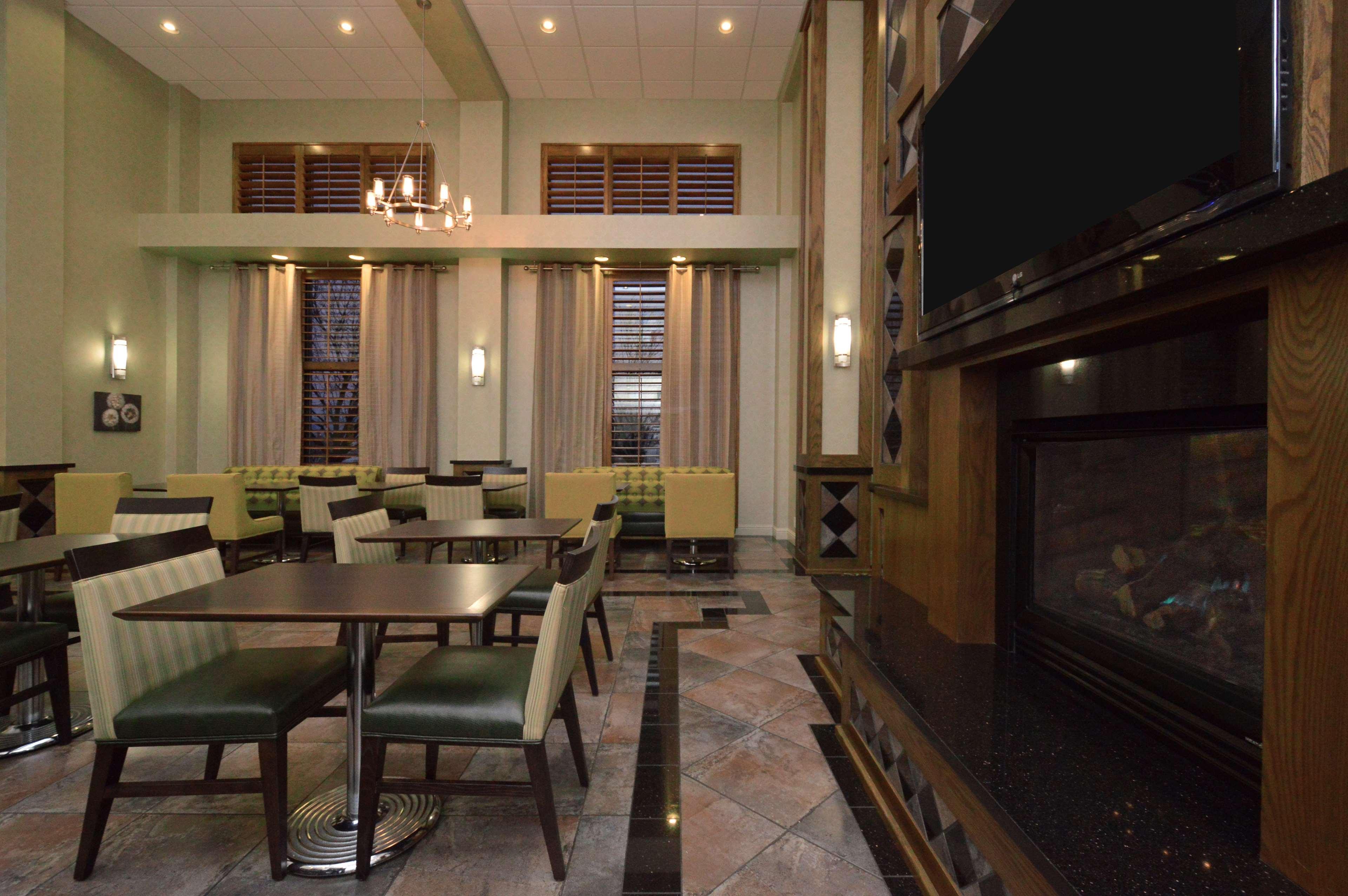 Hampton Inn & Suites Карсон-Сити Экстерьер фото